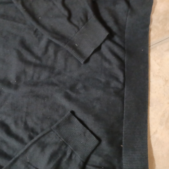 Banana Republic light sweater - Picture 4 of 7